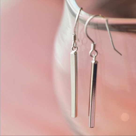 NEW 925 Sterling Silver Simple Bar Drop Earrings - Picture 1 of 5